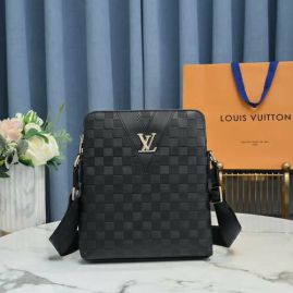 Picture of LV Mens Bags _SKUfw104919809fw